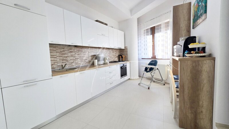 Prelugirea Ghencea intersectie Valea Oltului, penthouse cu terasa,